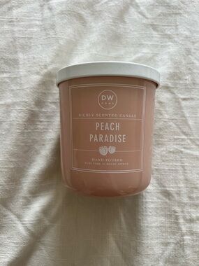 DW Home Peach Paradise Candle - Peach Blush with White Lid